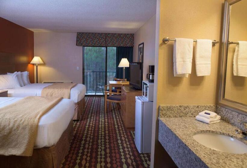 Номер Стандарт Вид на Бассейн, Best Western Ambassador Inn & Suites
