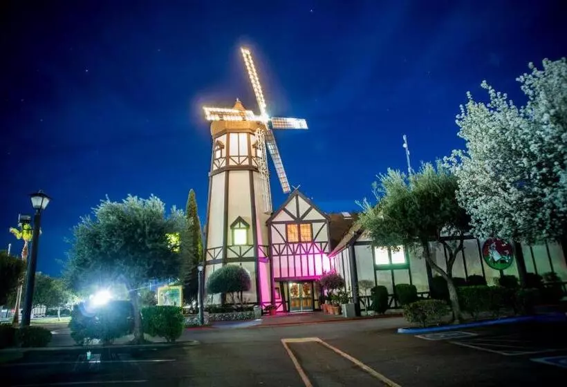 اتاق استاندارد با چشم‌انداز باغ, Best Western Andersens Inn