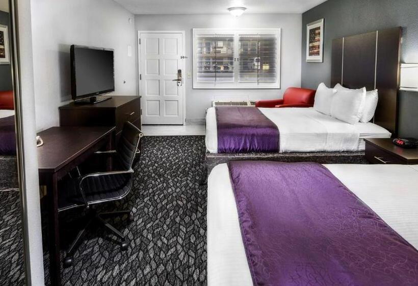 适合残疾人使用的标准间, Best Western Desert Villa Inn