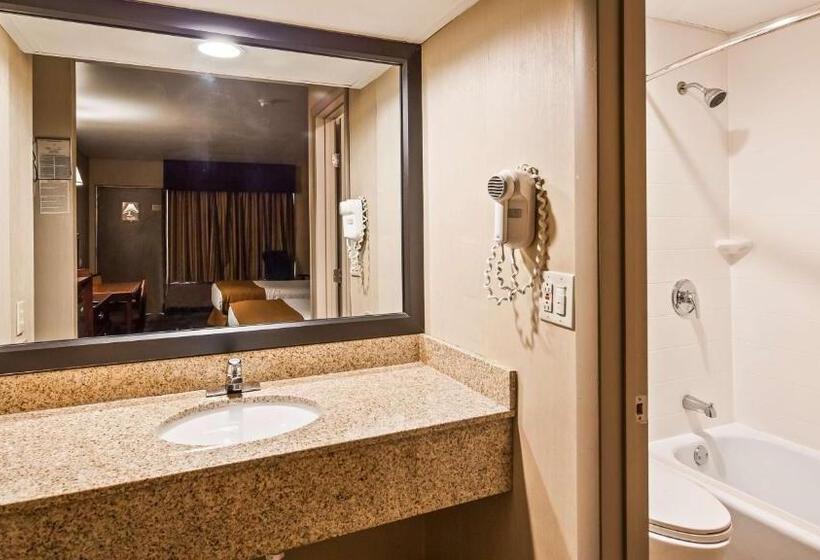 带大床的套房, Best Western Gateway Adirondack Inn
