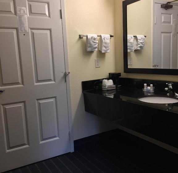 غرفه قياسيه سريرين مزدوجين, Best Western Parkside Inn