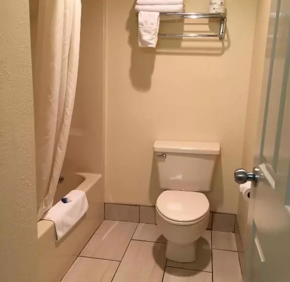 キングサイズベッドのスタンダードルーム, Best Western Parkside Inn