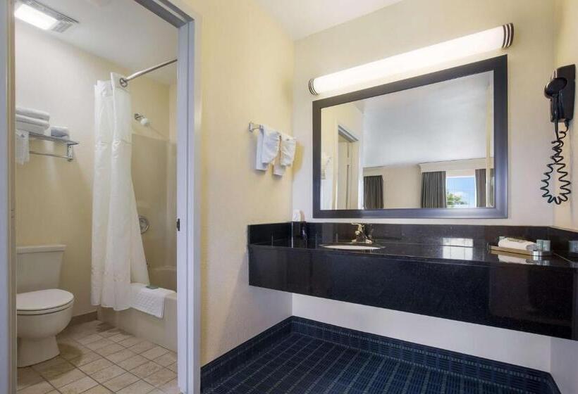 غرفة قياسية سرير كينج, Best Western Parkside Inn