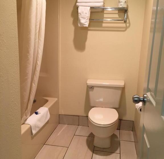 جناح سرير كينج, Best Western Parkside Inn