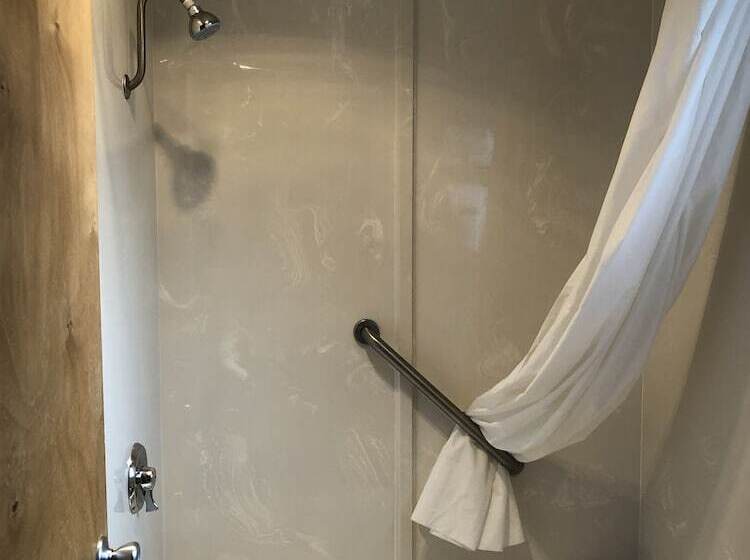 غرفة عائلية, Best Western Plus Northwoods Inn