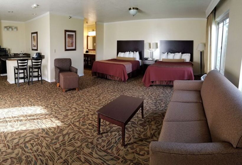 패밀리 룸, Best Western Plus Northwoods Inn