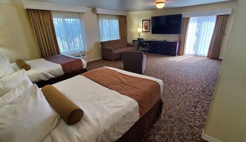 غرفة عائلية, Best Western Plus Northwoods Inn