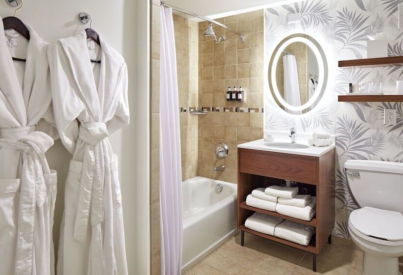 디럭스 룸, Carmel Mission Inn