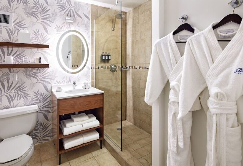 디럭스 룸, Carmel Mission Inn