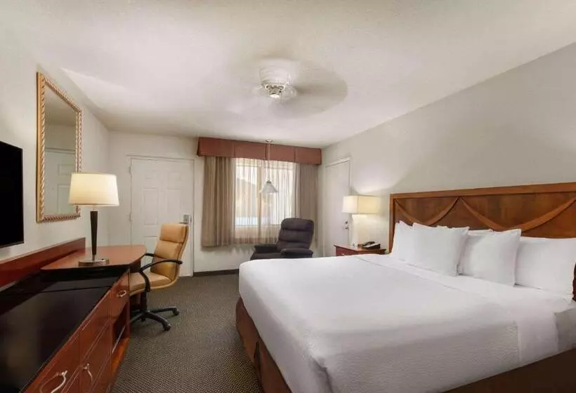 Standard-invahuone King-vuode, Coronado Motor Hotel, A Travelodge By Wyndham