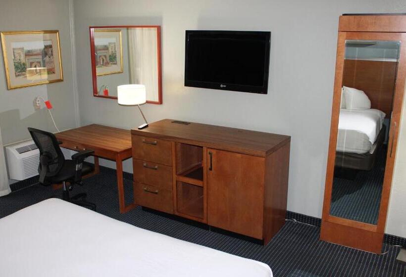 스탠다드 룸 킹사이즈 침대, Clarion Hotel Bakersfield North