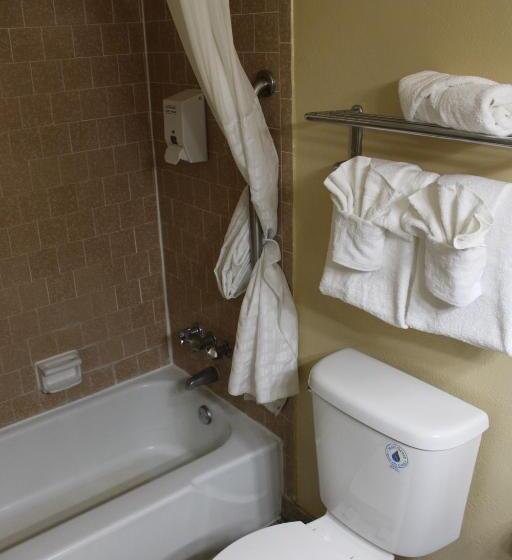 חדר סופריור, Clarion Hotel Bakersfield North