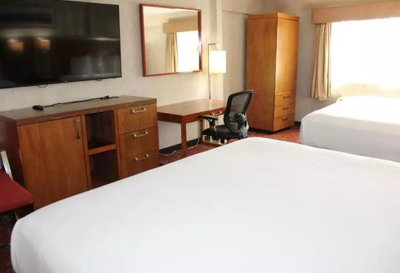 اتاق استاندارد, Clarion Hotel Bakersfield North
