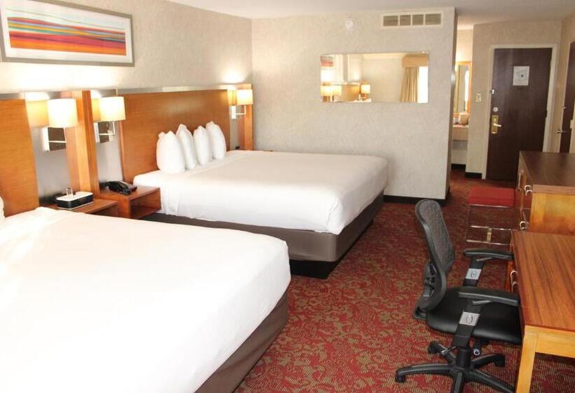חדר סטנדרט, Clarion Hotel Bakersfield North