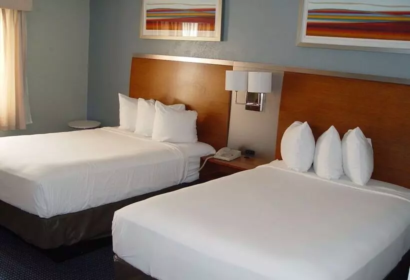 اتاق سوپریور, Clarion Hotel Bakersfield North