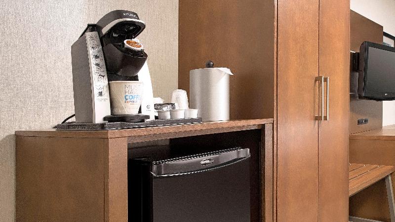 חדר סטנדרט עם מיטת קינג, Holiday Inn Express Baltimore At The Stadiums, An Ihg