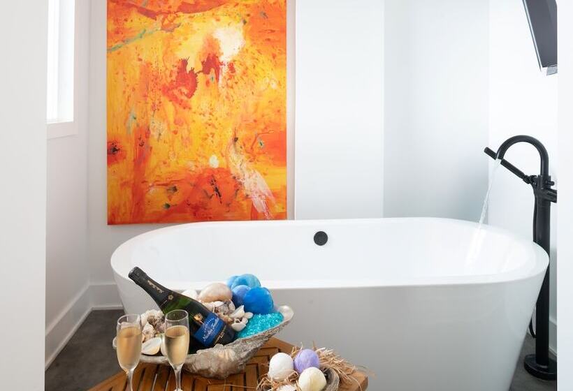 جناح مطلّ علي البحر, Trailborn Surf & Sound