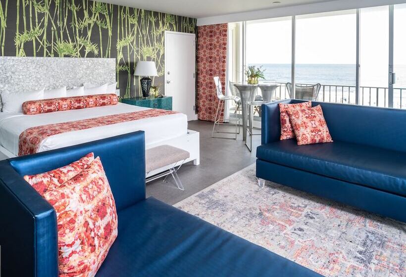 جناح مطلّ علي البحر, Trailborn Surf & Sound