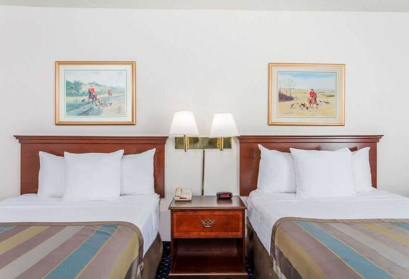 חדר סטנדרט שתי מיטות זוגיות, Baymont By Wyndham Greensboro/coliseum