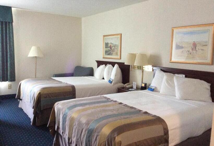 חדר סטנדרט שתי מיטות זוגיות, Baymont By Wyndham Greensboro/coliseum