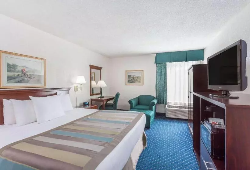 اتاق استاندارد با تخت بزرگ, Baymont By Wyndham Greensboro/coliseum