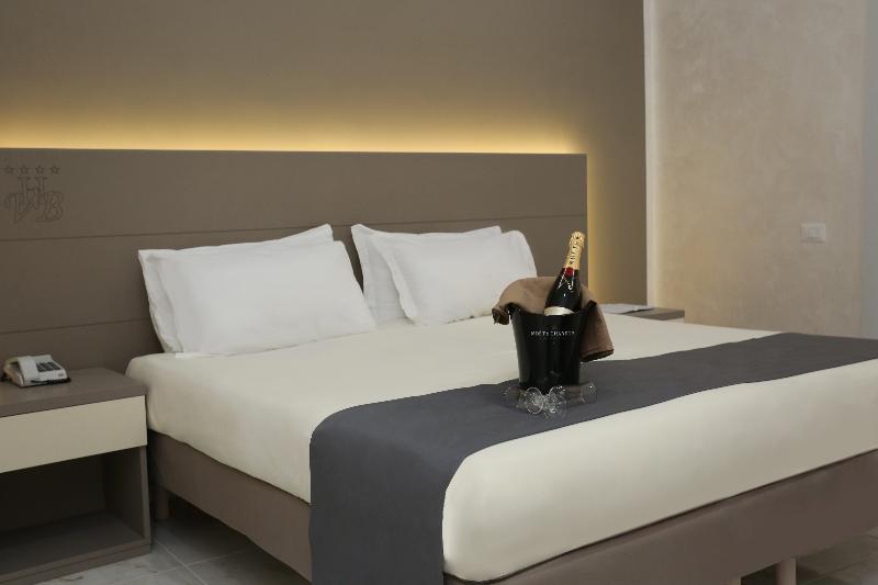 סוויטה, Best Western Plus Sunset Plaza