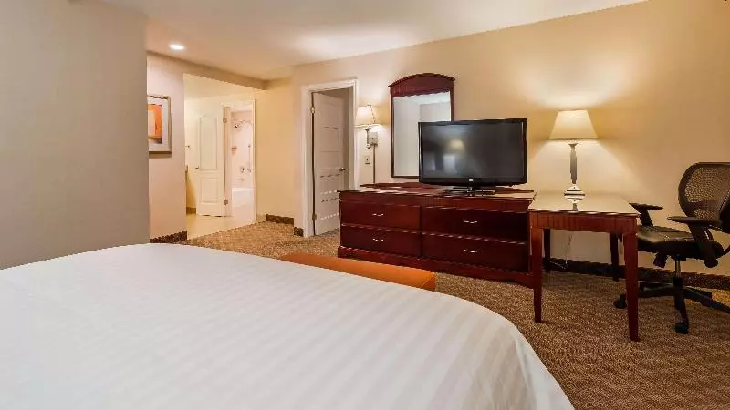 سوئیت با تخت بزرگ, Best Western Plus West Covina Inn