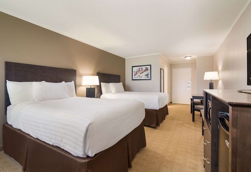 Номер Стандарт 2 Двуспальные Кровати, Best Western University Inn