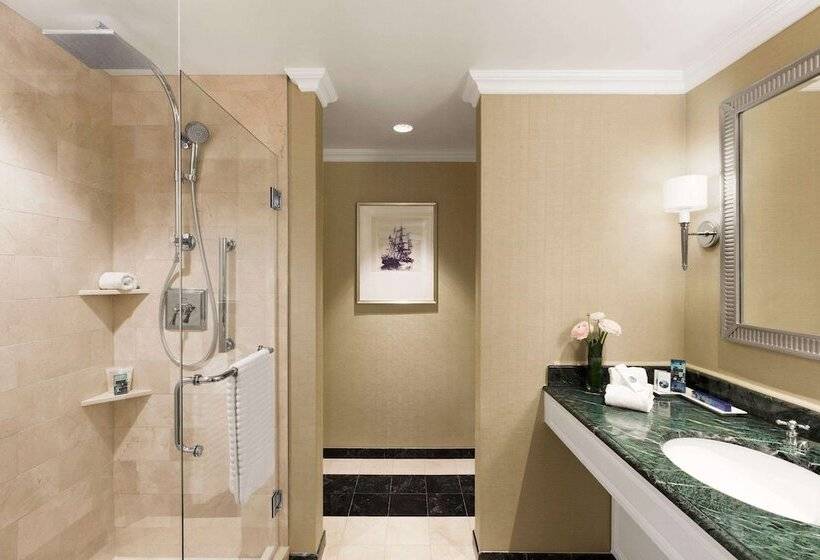 デラックスルーム, Boston Harbor