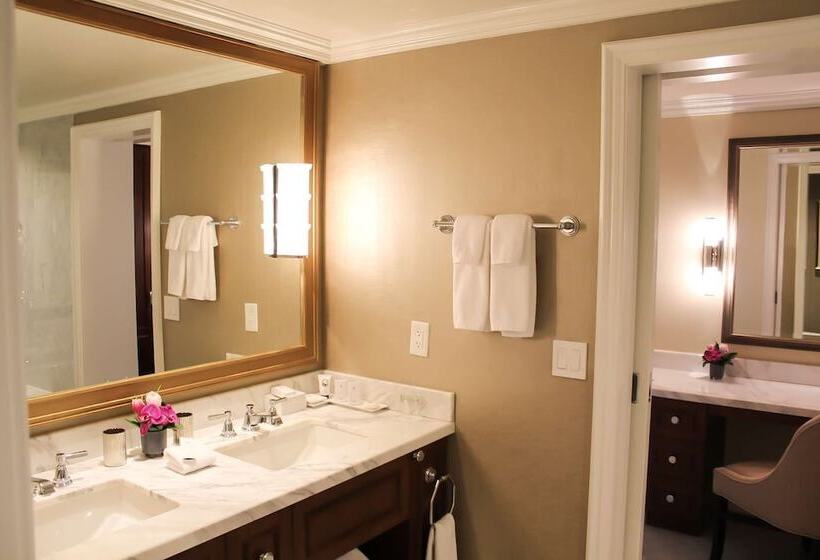 スイート, Boston Harbor