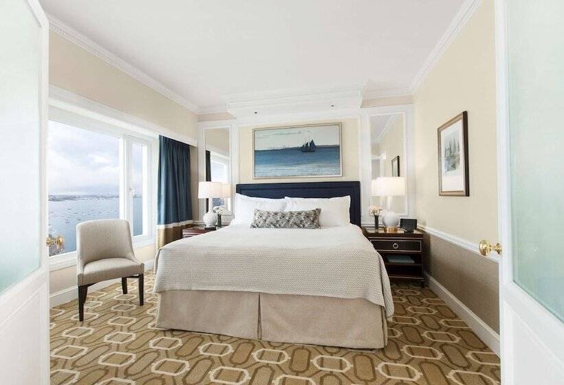 スイート, Boston Harbor