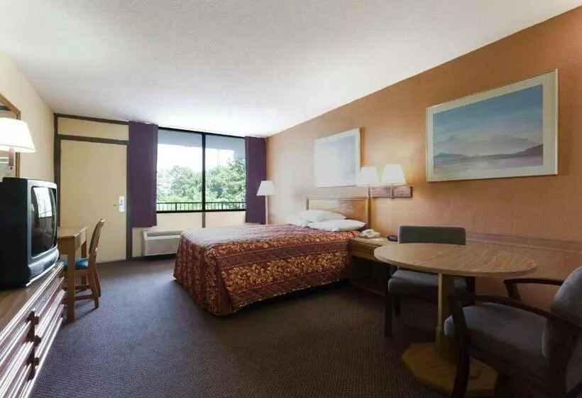 ダブルベッドスタンダードルーム, Days Inn By Wyndham Raleigh South