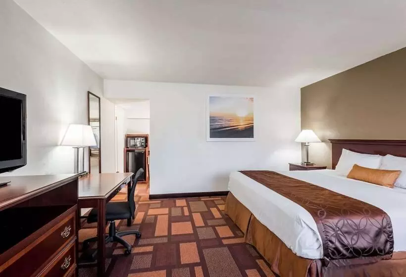 سوییت, Days Inn & Suites By Wyndham Lodi