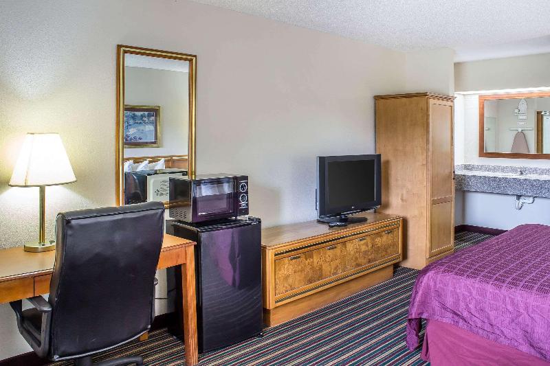 キングサイズベッドのスタンダードルーム, Red Roof Inn Sanford