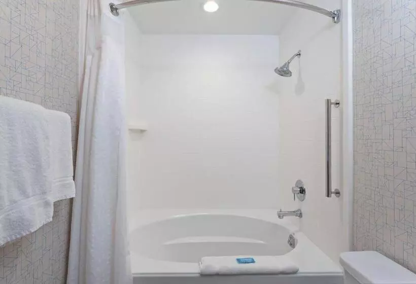 Sviitti King-vuode, Holiday Inn Express Los Angeles Lax Airport, An Ihg