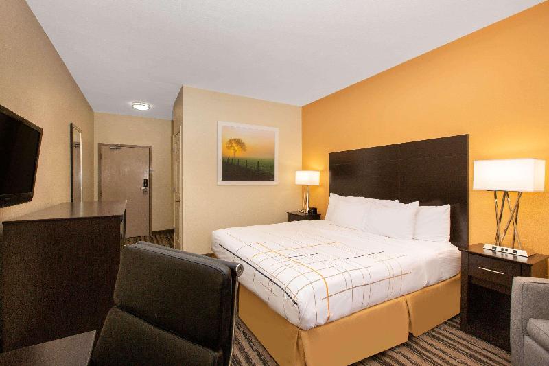 Люкс Адаптированный для Инвалидов, Holiday Inn Express Los Angeles Lax Airport, An Ihg