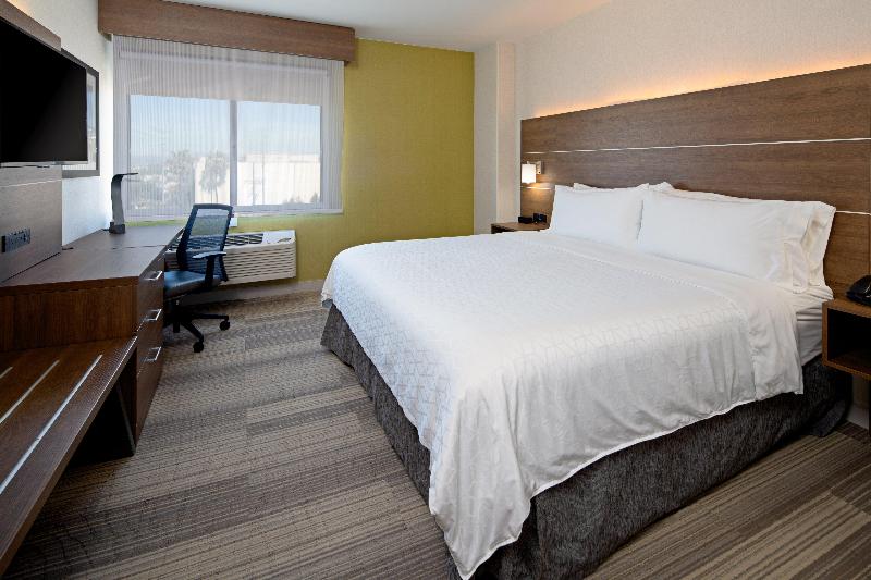 غرفة قياسية سرير كينج, Holiday Inn Express Los Angeles Lax Airport, An Ihg