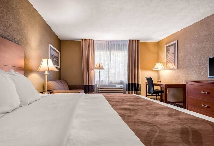 Lakosztály, Quality Inn & Suites New Castle