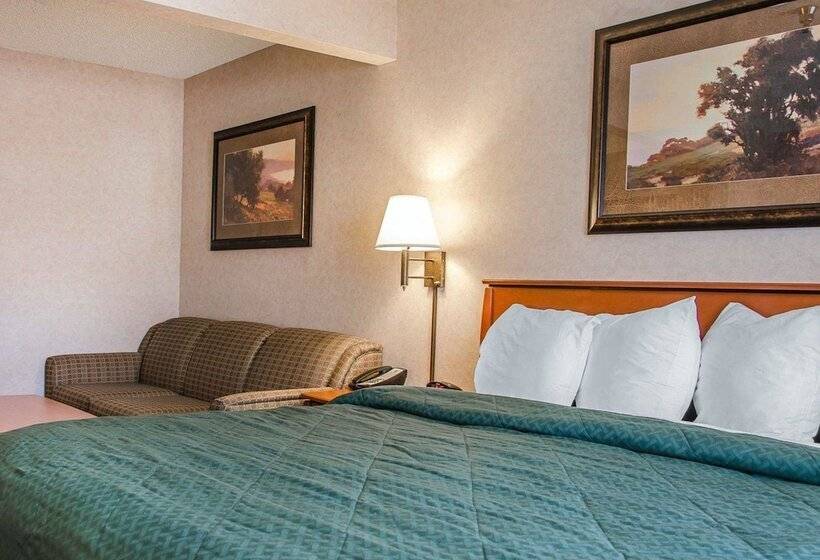 جناح, Quality Inn & Suites