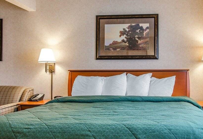 جناح, Quality Inn & Suites