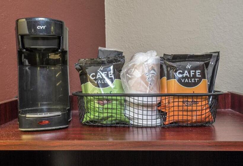 キングサイズベッドのスーペリアルーム, Red Roof Inn Hartford  Vernon