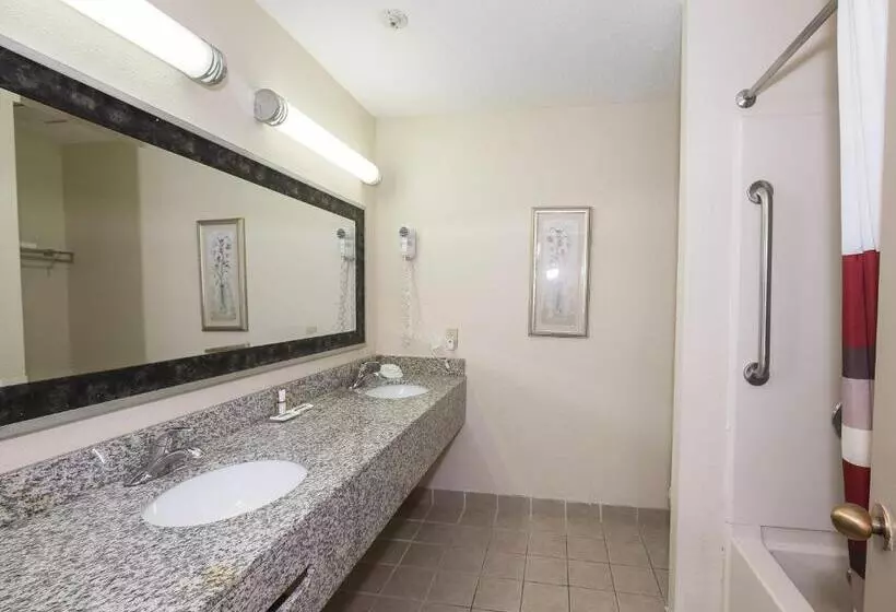 キングサイズベッドのスイートルーム, Red Roof Inn Hartford  Vernon