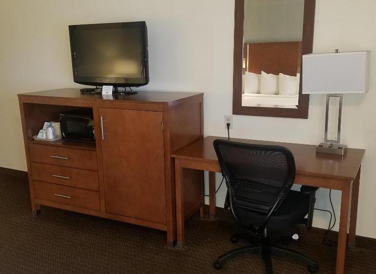 장애인을 위한 킹사이즈 침대 스탠다드 룸, Surestay Hotel By Best Western Hollister