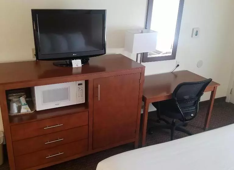 اتاق استاندارد با تخت بزرگ, Surestay Hotel By Best Western Hollister