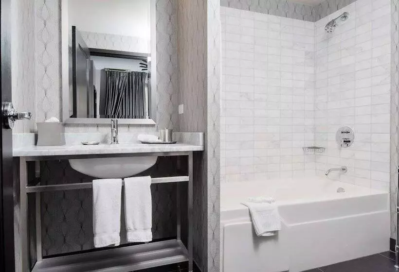 سوئیت برای معلولان, The Allegro Royal Sonesta Hotel Chicago Loop