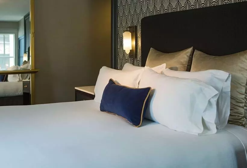 سوئیت برای معلولان, The Allegro Royal Sonesta Hotel Chicago Loop