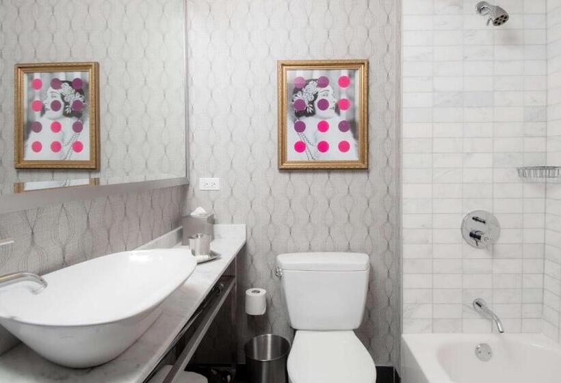 Номер Deluxe, The Allegro Royal Sonesta Hotel Chicago Loop