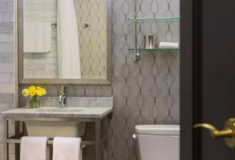 سوئیت با تخت بزرگ, The Allegro Royal Sonesta Hotel Chicago Loop