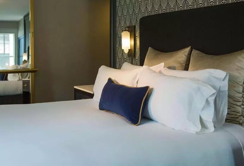 سوئیت برای معلولان, The Allegro Royal Sonesta Hotel Chicago Loop