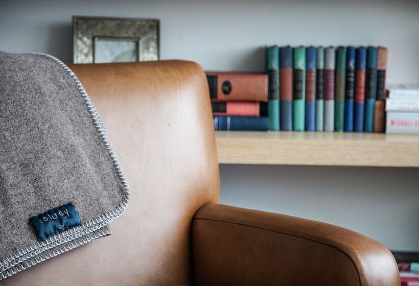 חדר דלוקס, The Study At Yale, Study Hotels